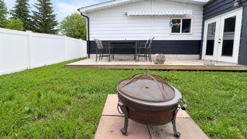 137 Big Hill Place, Airdrie, AB - Outdoor With Deck Patio Veranda