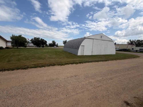 102-Main Street, Munson, AB 