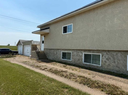 3 Oak Avenue West, Brooks, AB - Outdoor With Exterior