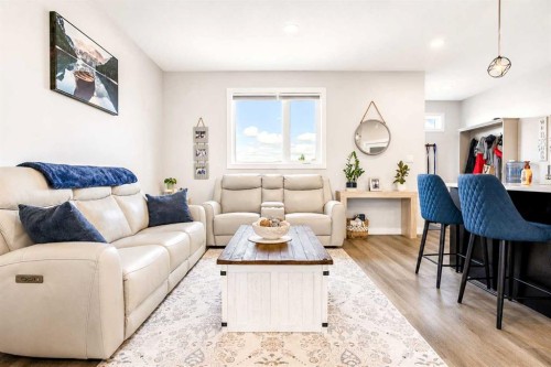 1614 2 Avenue East, Brooks, AB - Indoor Photo Showing Living Room