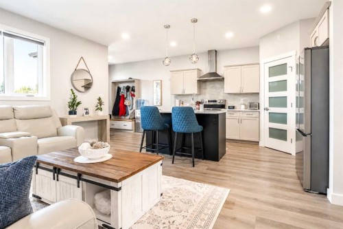 1614 2 Avenue East, Brooks, AB - Indoor