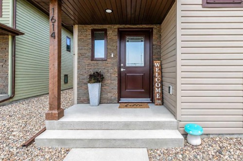 1614 2 Avenue East, Brooks, AB - Outdoor With Exterior