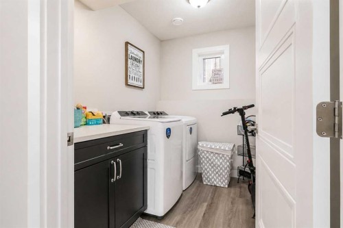 1614 2 Avenue East, Brooks, AB - Indoor Photo Showing Laundry Room