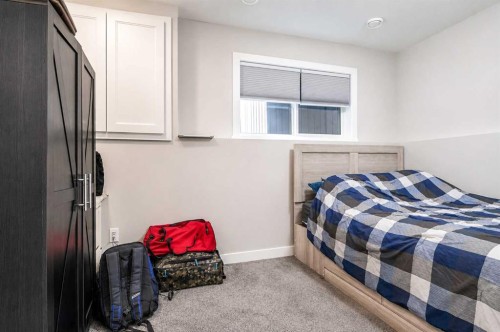 1614 2 Avenue East, Brooks, AB - Indoor Photo Showing Bedroom