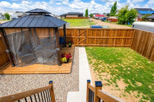 1614 2 Avenue East, Brooks, AB - Outdoor