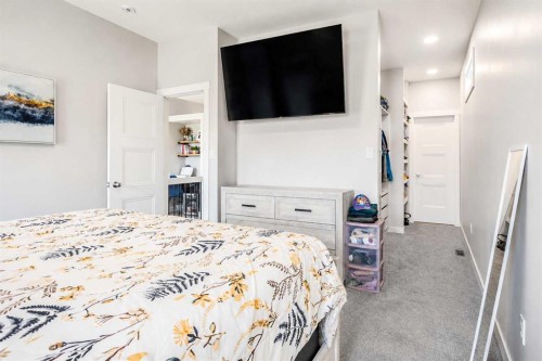 1614 2 Avenue East, Brooks, AB - Indoor Photo Showing Bedroom