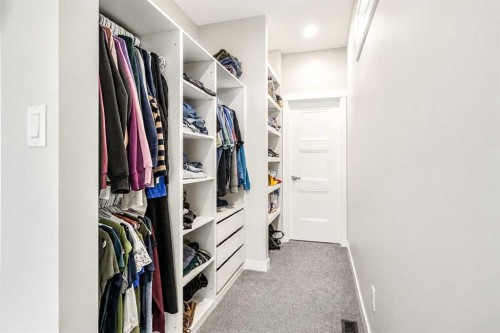 1614 2 Avenue East, Brooks, AB - Indoor With Storage