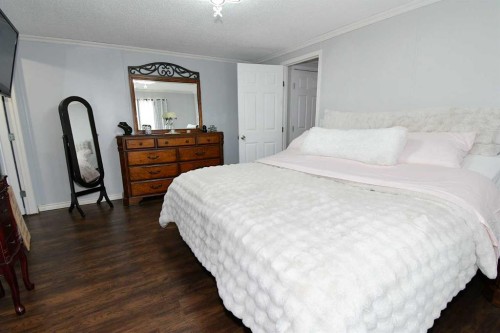 53 Maple Drive West, Brooks, AB 