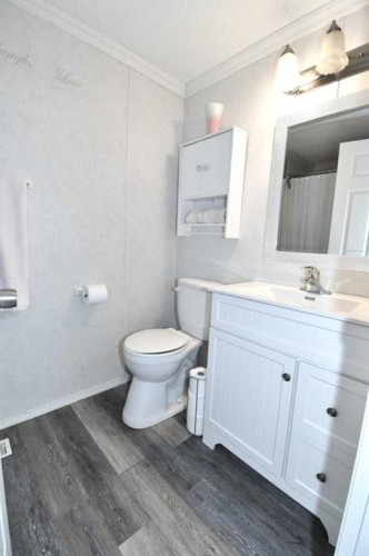 53 Maple Drive West, Brooks, AB 