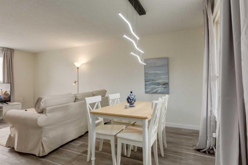 4627 73 Street Nw, Calgary, AB - Indoor Photo Showing Dining Room