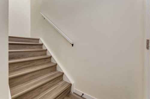 4627 73 Street Nw, Calgary, AB - Indoor Photo Showing Other Room