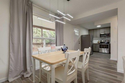 4627 73 Street Nw, Calgary, AB - Indoor Photo Showing Dining Room
