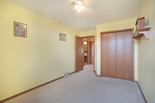 35 Parkland Close East, Brooks, AB - Indoor Photo Showing Other Room