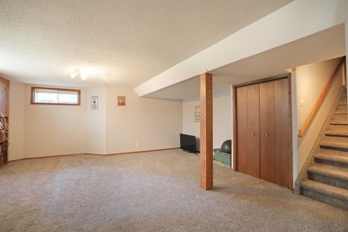 35 Parkland Close East, Brooks, AB - Indoor