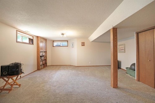 35 Parkland Close East, Brooks, AB - Indoor