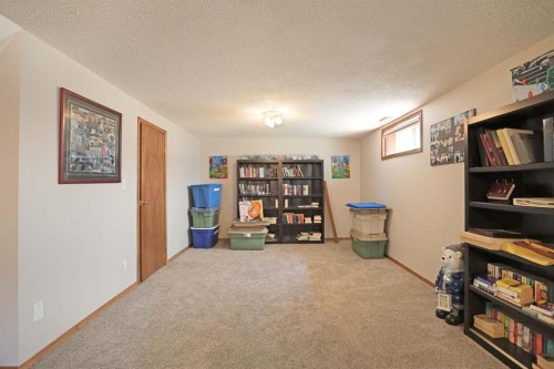 35 Parkland Close East, Brooks, AB - Indoor Photo Showing Other Room