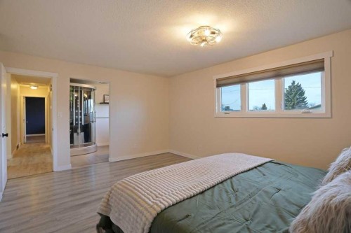 534 Iris Street, Rosemary, AB - Indoor Photo Showing Bedroom