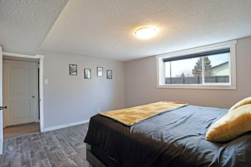 534 Iris Street, Rosemary, AB - Indoor Photo Showing Bedroom