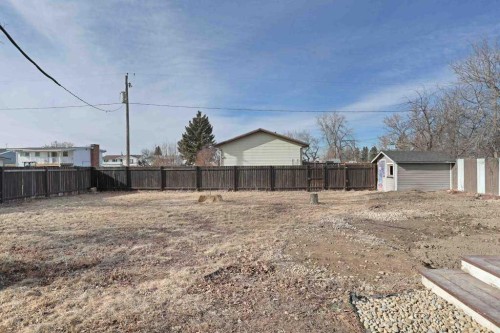 534 Iris Street, Rosemary, AB - Outdoor