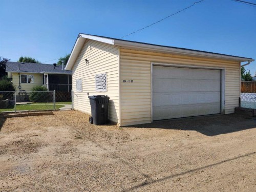 224 2 Street, Drumheller, AB - Outdoor With Exterior