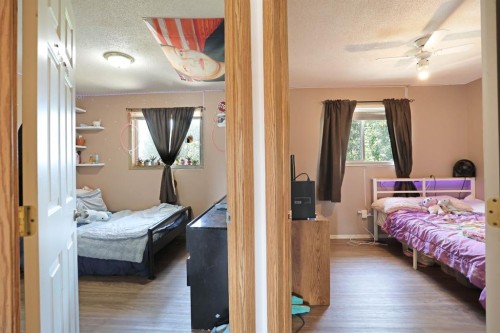 21 Pleasant Park Green West, Brooks, AB - Indoor Photo Showing Bedroom