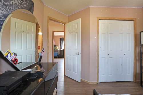 21 Pleasant Park Green West, Brooks, AB - Indoor