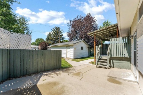 31 8 Street West, Brooks, AB - Outdoor