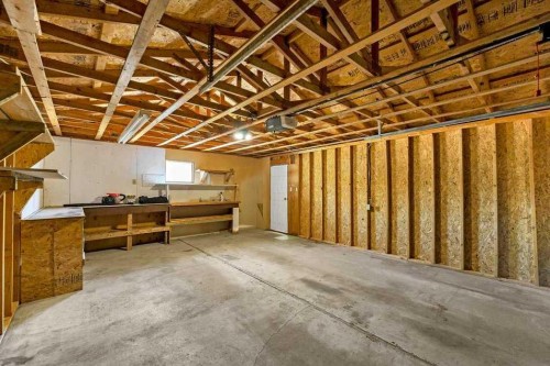 31 8 Street West, Brooks, AB - Indoor Photo Showing Basement