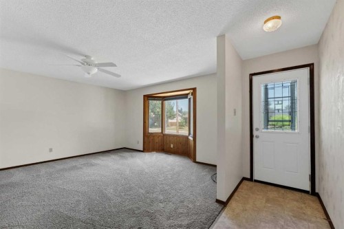 31 8 Street West, Brooks, AB - Indoor Photo Showing Other Room
