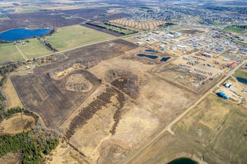 6720 39 Ave, Ponoka, AB 