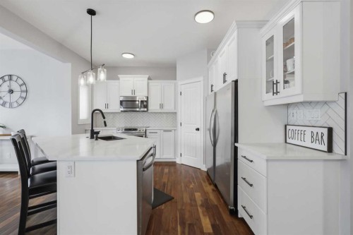 113 Weddell Crescent, Red Deer, AB - Indoor Photo Showing Kitchen