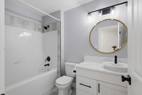 113 Weddell Crescent, Red Deer, AB - Indoor Photo Showing Bathroom