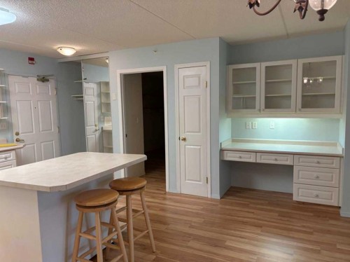 209-4514 54 Avenue, Olds, AB - Indoor