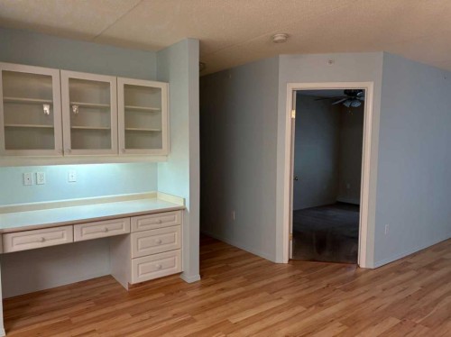 209-4514 54 Avenue, Olds, AB - Indoor Photo Showing Other Room