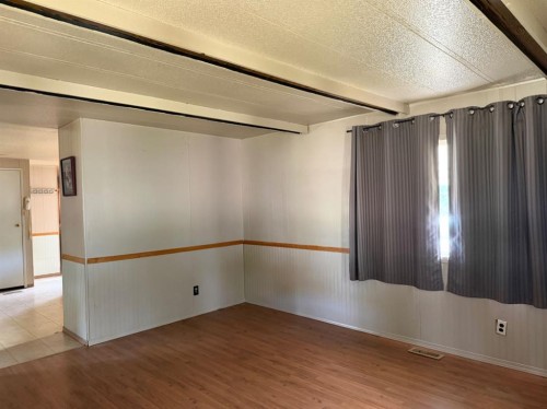171 2 Avenue, Drumheller, AB - Indoor Photo Showing Other Room