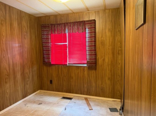 171 2 Avenue, Drumheller, AB - Indoor Photo Showing Other Room
