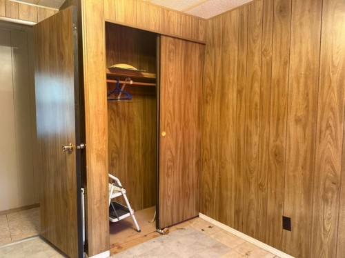 171 2 Avenue, Drumheller, AB - Indoor Photo Showing Other Room
