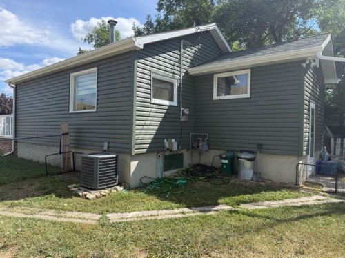 97 Villa Street, Drumheller, AB - Outdoor With Exterior