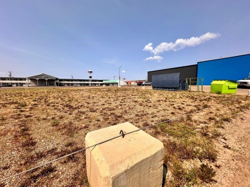 820 2 Street West, Brooks, AB 