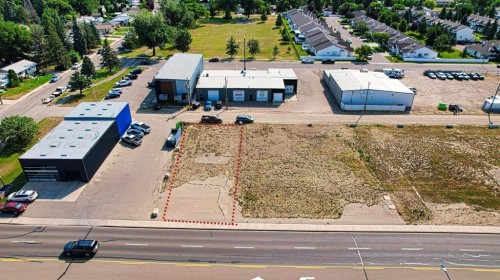 820 2 Street West, Brooks, AB 
