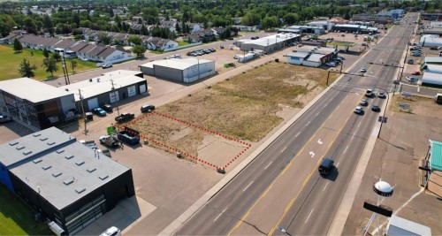 820 2 Street West, Brooks, AB 