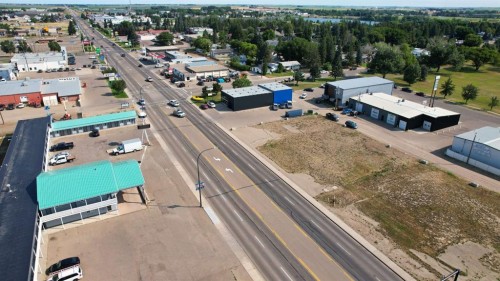 820 2 Street West, Brooks, AB 