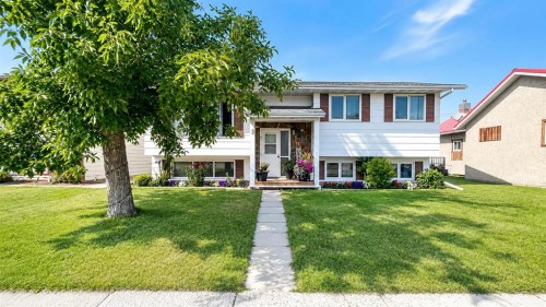 308 4th Ave WEST Hanna, AB T0J 1P0
