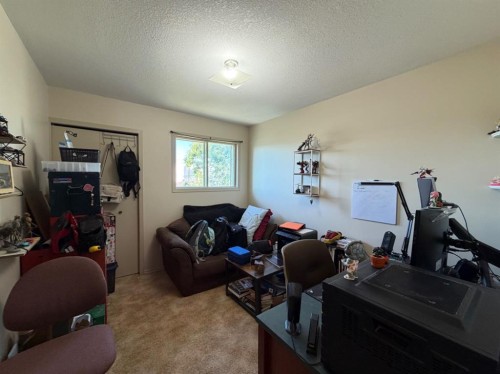 645 3 Avenue West, Drumheller, AB - Indoor