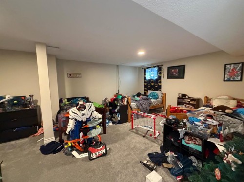 635 3 Avenue West, Drumheller, AB - Indoor