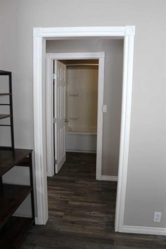 23 Pine Avenue West, Brooks, AB - Indoor Photo Showing Other Room
