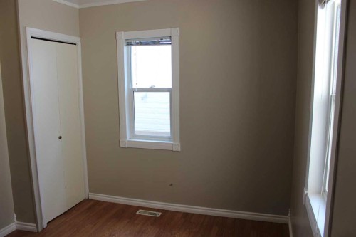 23 Pine Avenue West, Brooks, AB - Indoor Photo Showing Other Room