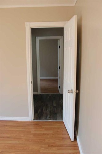 23 Pine Avenue West, Brooks, AB - Indoor Photo Showing Other Room