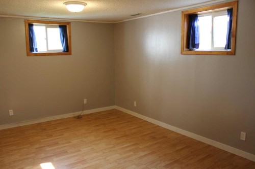 23 Pine Avenue West, Brooks, AB - Indoor Photo Showing Other Room