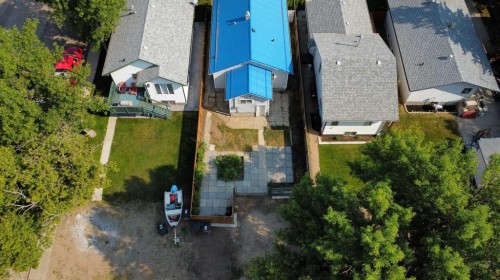 23 Pine Avenue West, Brooks, AB - Outdoor